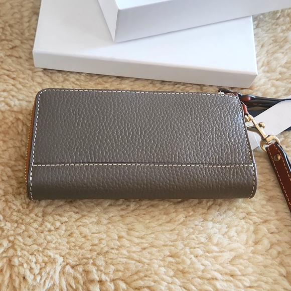NWT IOB Dooney & Bourke Elephant Pebbled Leather Wallet 🩶🐘♥️ - Picture 6 of 16